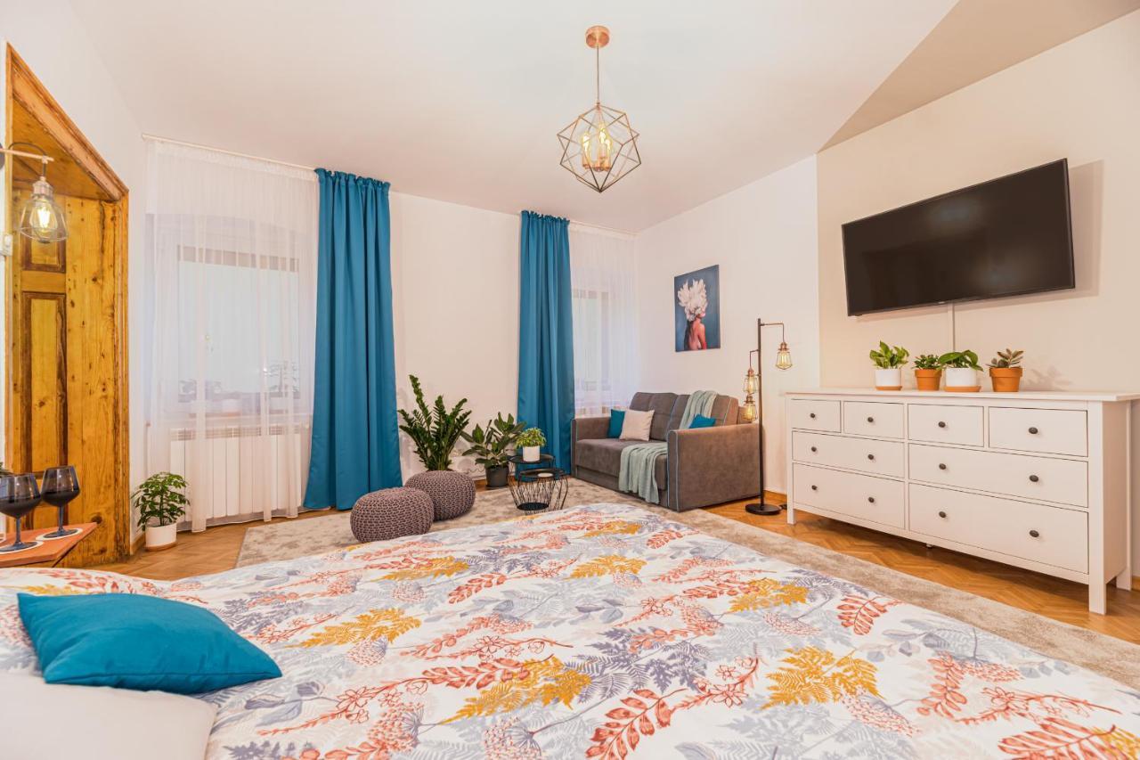Garden Hideout - Central Apartment براشوف المظهر الخارجي الصورة